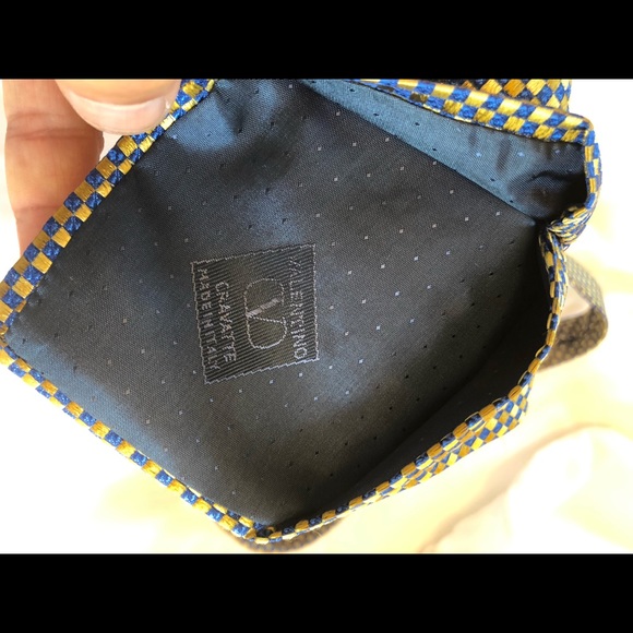 Valentino tie - Picture 5 of 6
